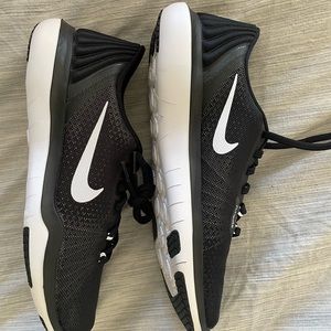 NEW Women’s Nike flex supreme TR 5.